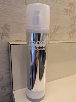 Mod Vanilla By Ariana Grande Fragrance Mist