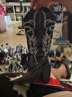 Boots shoes