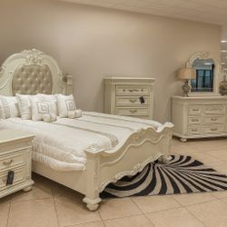 Luxury Queen/King Bedroom Set ✨