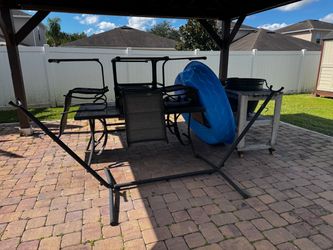 Moving sale