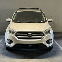 2018 Ford Escape Titanium Fully Loaded 