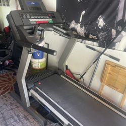 incline treadmill 