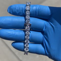 Cubic Zirconia Tennis Bracelet 27 Carats Silver