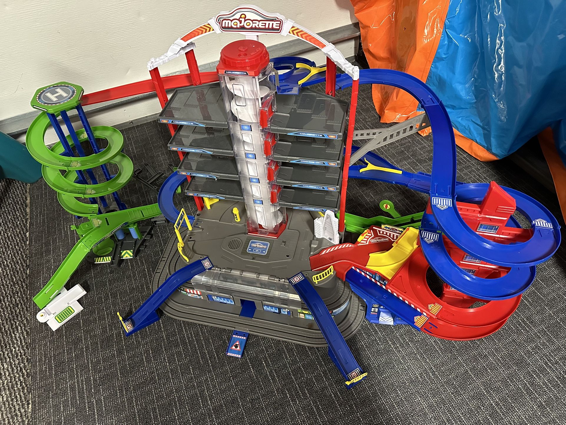 Huge Car Garage For Hot Wheels 