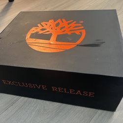 Size 5 ; TIMBERLAND PREMIUM 6 IN WATERPROOF BOOT // BRIGHT ORANGE NUBUCK 