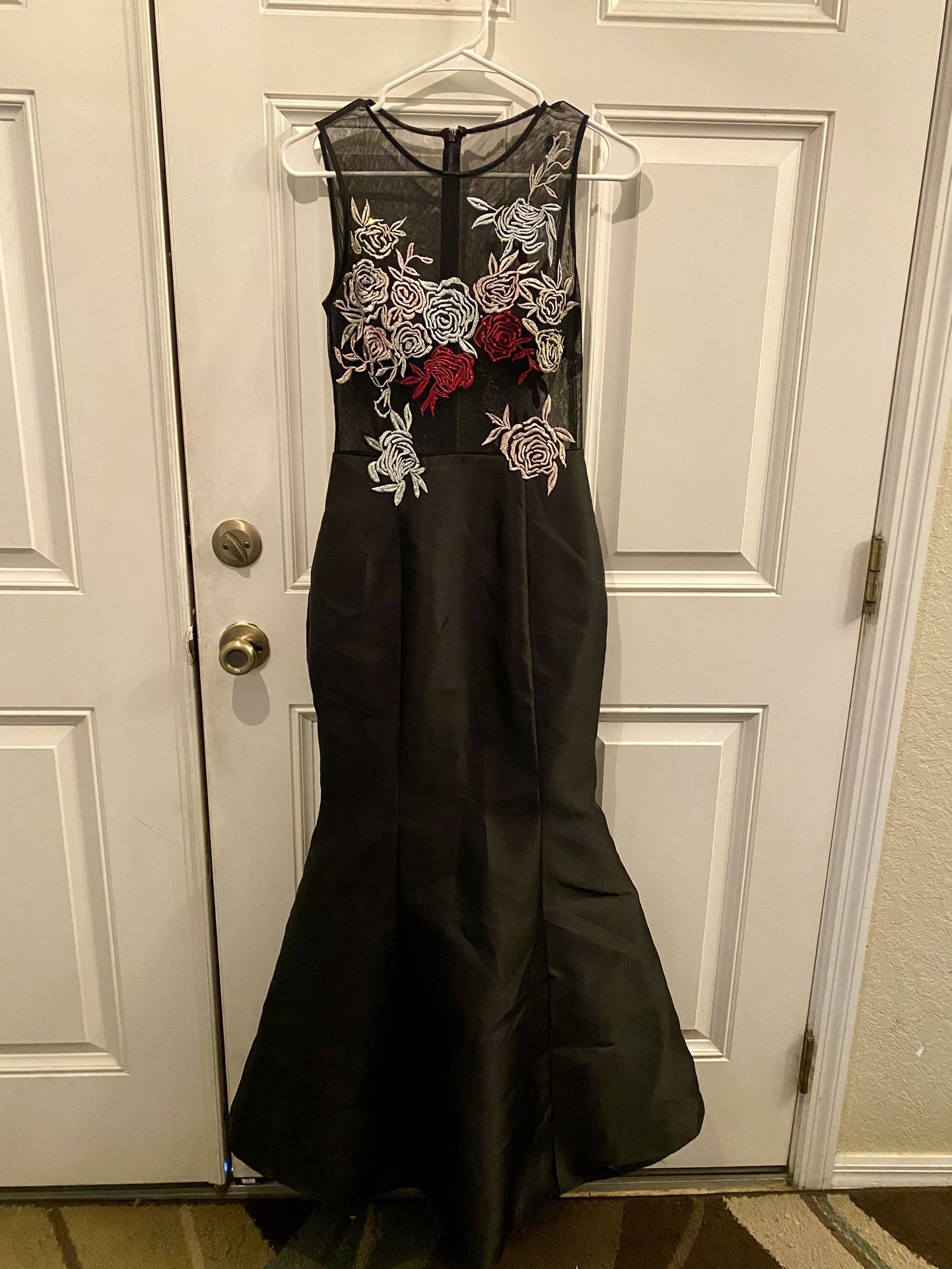 Elegant Black Dress with Floral Embroidery
