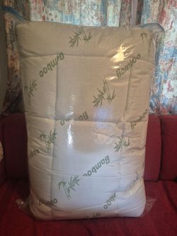 Nice Brand New king size Mattress cover.  Bamboo.