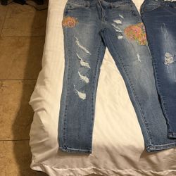 Ladies Distressed Jeans Size 14 Stretchy 