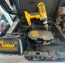 DeWalt Heavy Duty Drill set