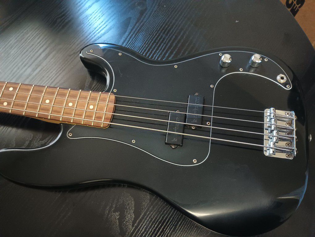 1999  Fender  Precision Bass Standard 