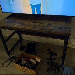 DESK