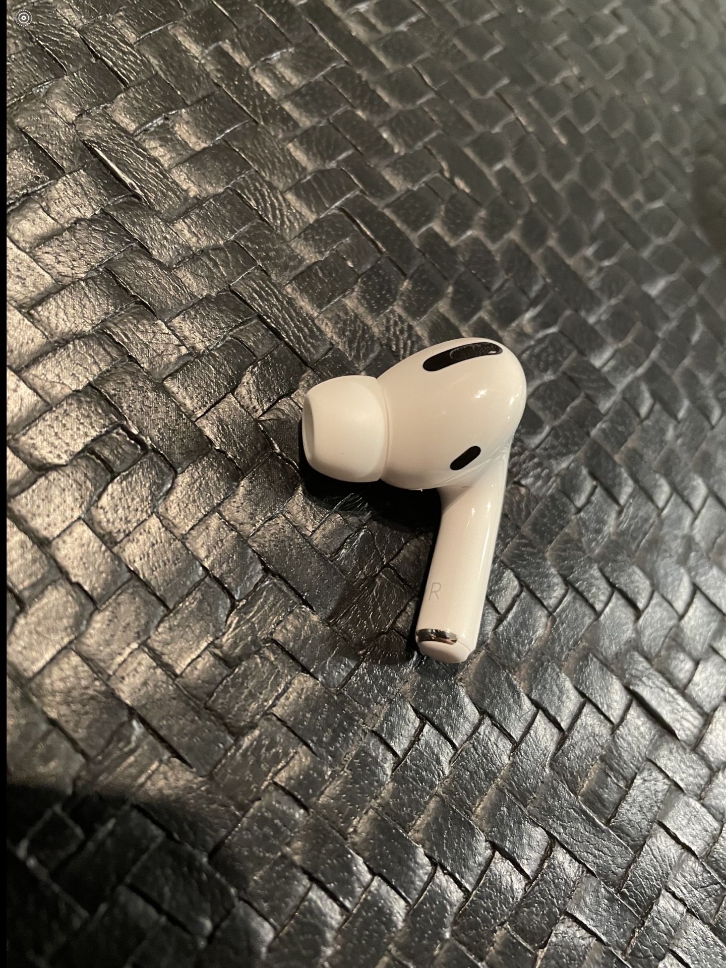 Right Apple AirPod Pro