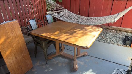 Free kitchen table!