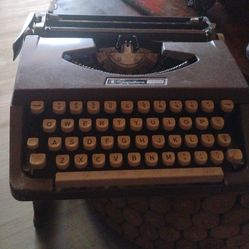Vintage Typewriter Montgomery Ward Signature Model # EBK 8012A / Collectible