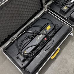 1 Keno Flo Diva Lite 401 Light with Case