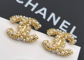 Double-sided pearl letter rope stud earrings