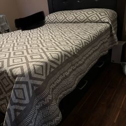 Queen bed frame+mattress