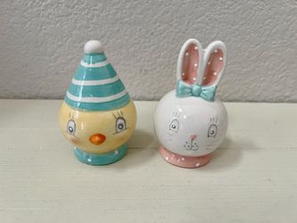 Johanna Parker chick and Bunny salt pepper shakers