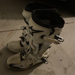 Alpinestars Tech 8