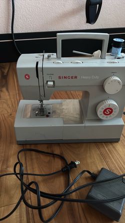 Singer heavy duty sew machine