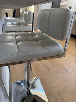 5 White Leather Height Adjustable Bar Stools