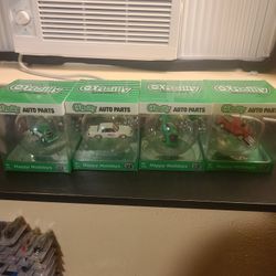 Oreillys Christmas M2 Ornaments 4/6