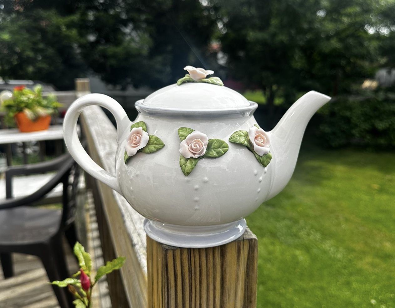 Vintage Teleflora 3D Pink Flowers White Porcelain Teapot Spring Tea Party