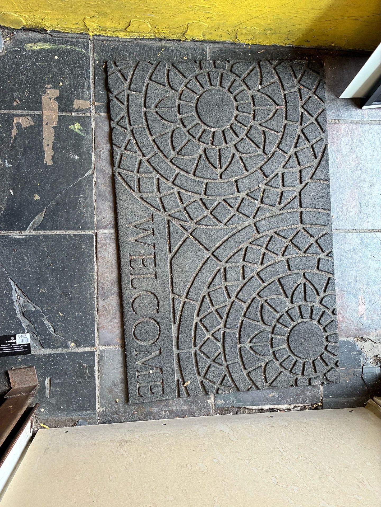 Rubber door mat