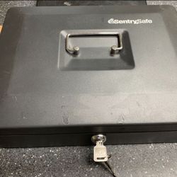 Sentry Safe Metal Cash Box With 2 Keys Plus Coin Organizer