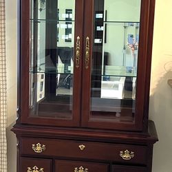 Solid Wood China Cabinet 