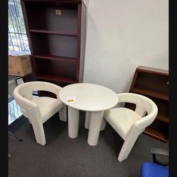 30" Round Breakfast Dining Table Set And Chairs (with Dent See Last Picture)