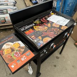 Blackstone Original Outdoor Griddle, 2-Burner 28" Propane Flat Top Grill with Hard Cover, Black