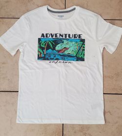 New Dinosaur Boy Shirt. Size Large