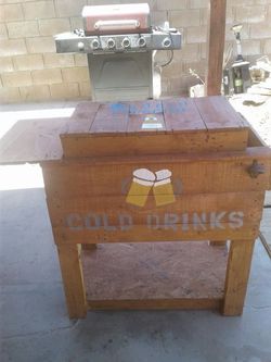 Ice chest cooler