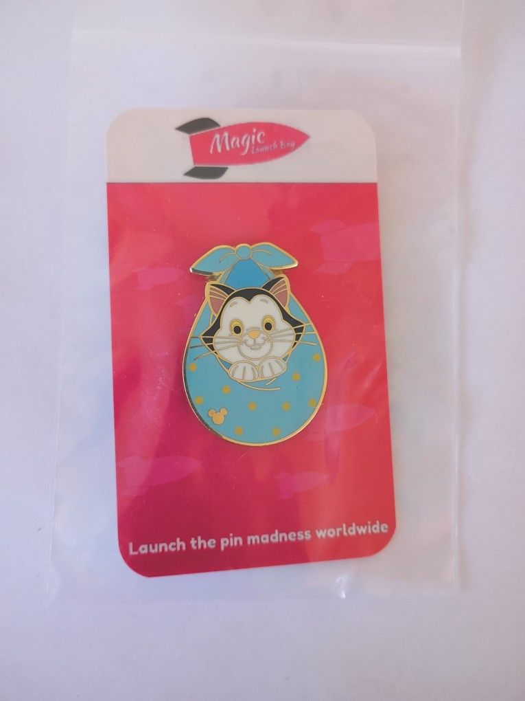 Disney pin featuring Figaro