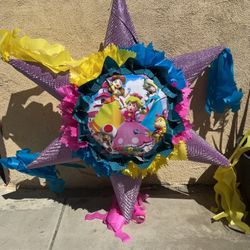 Princess Peach Regular Star Pinata