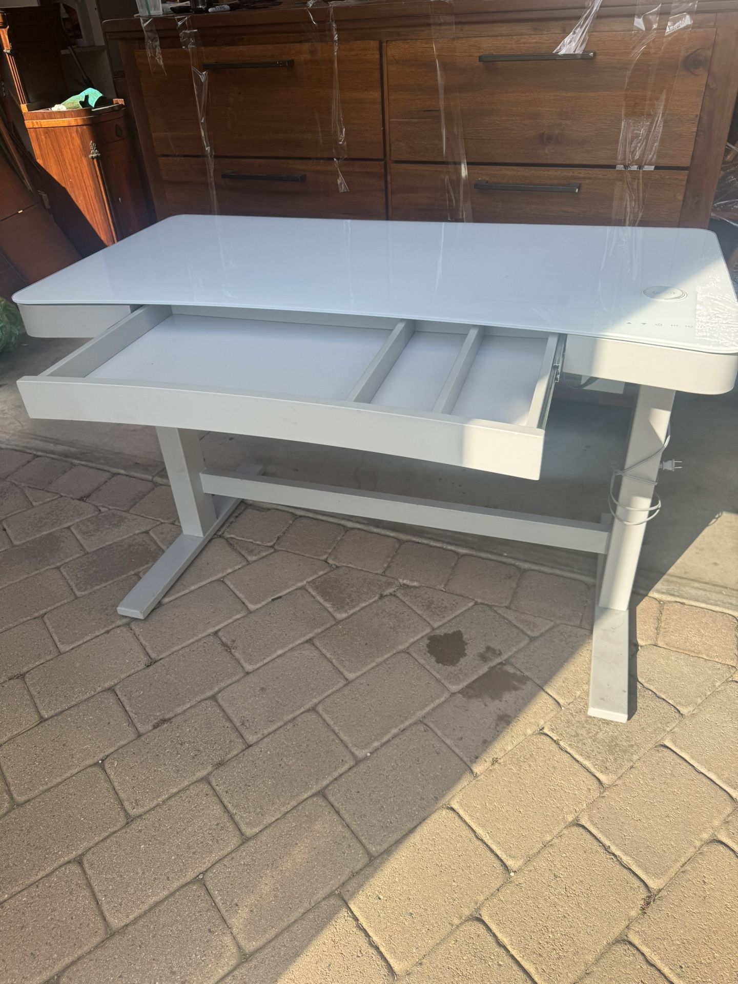 Tresanti Coastal 47” Adjustable Height Desk