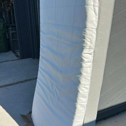 Twin Mattress And Mattress Topper