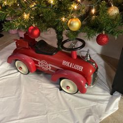 Christmas Red Fire Truck Hook & Ladder Fire Department Pedal Kart Metal Frame Antique With Bell 