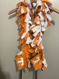 Game Day TN Vols Fringe scarf With Zip Pockets.
