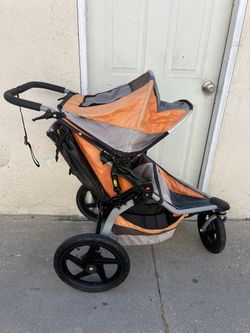 BABY JOGGER STROLLER