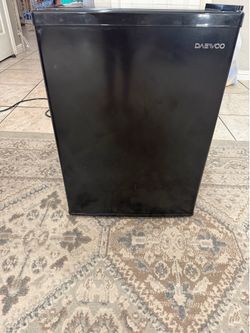 Mini fridge