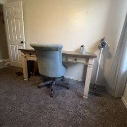 Desk & Chair