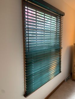 HUNTER DOUGLAS 2 IN WOOD BLIND+VALANCE, HUNTER GREEN, 47.75W x 62L