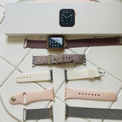 Apple Watch SE 2nd Never Used And 5 Bands To Change Style Of Watch