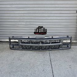 Chevy C/K 1994. 2000 Front Bumper Grill