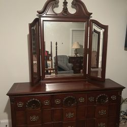 Kathy Ireland Dresser 