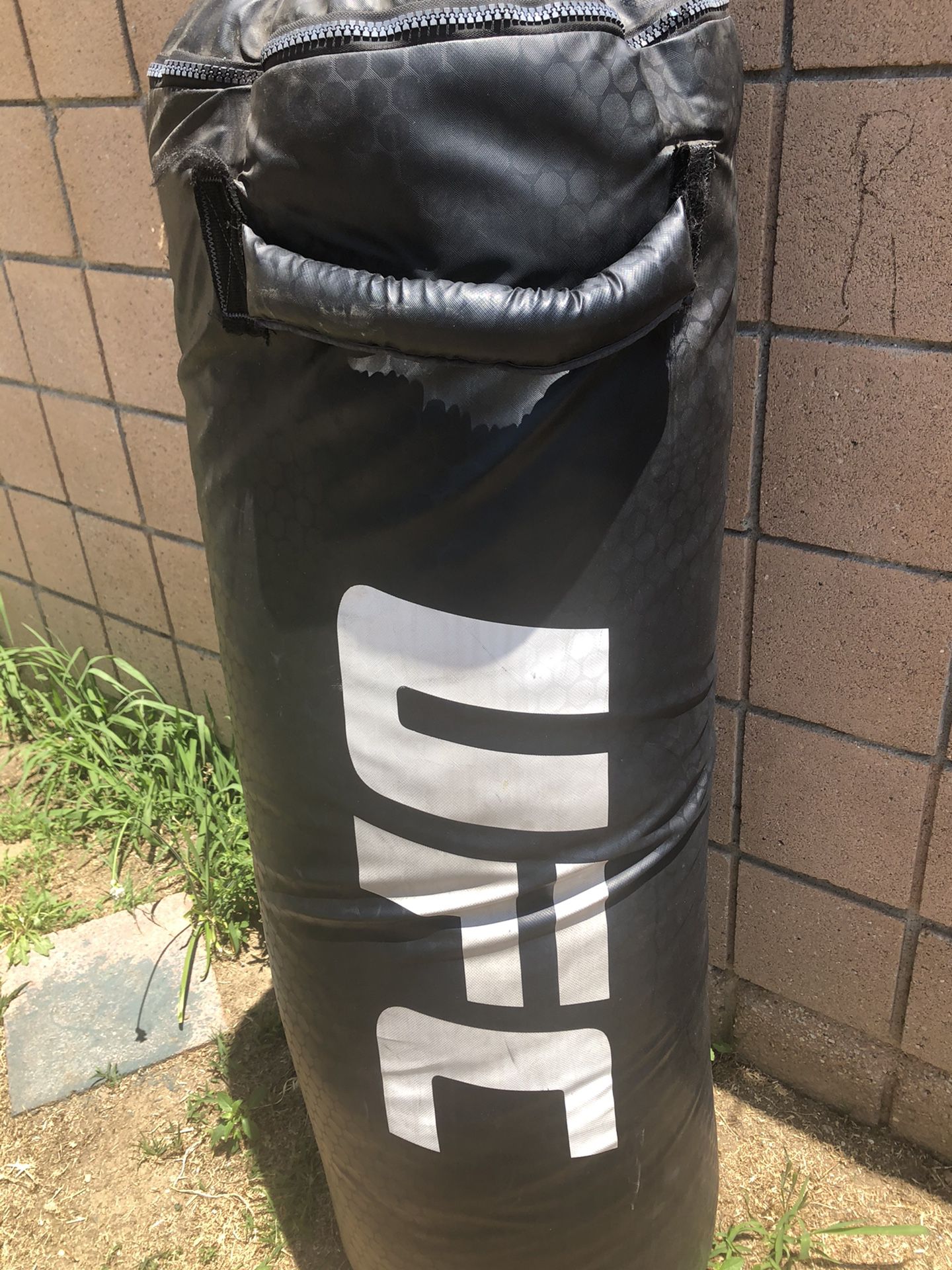 UFC 100lb heavy punching bag