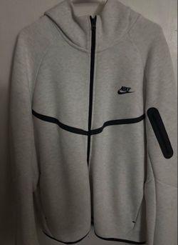 Nike tech hoodie size XL