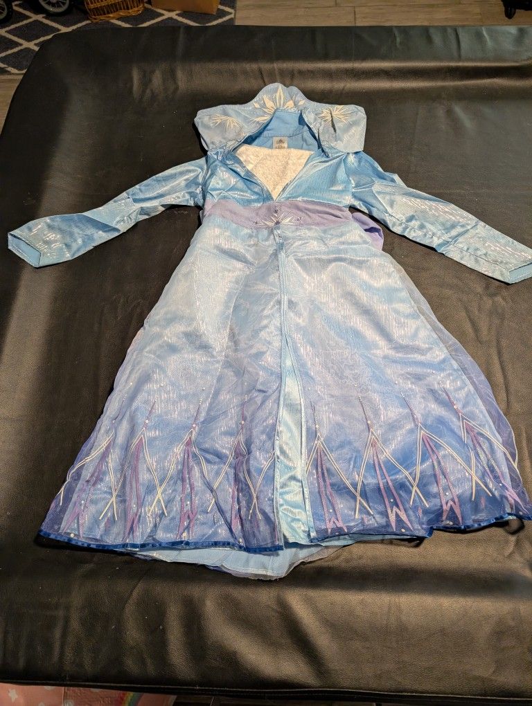 DISNEY store Queen Elsa Travel Costume dress for kid Frozen 2 Size 9/10
